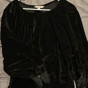The Pioneer Woman Black Velvet Top